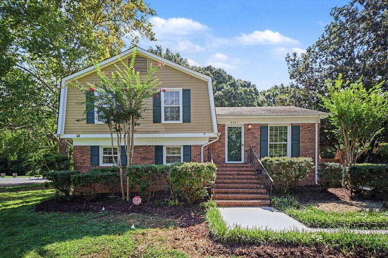8301 Nathanael Greene Lane – photo 1