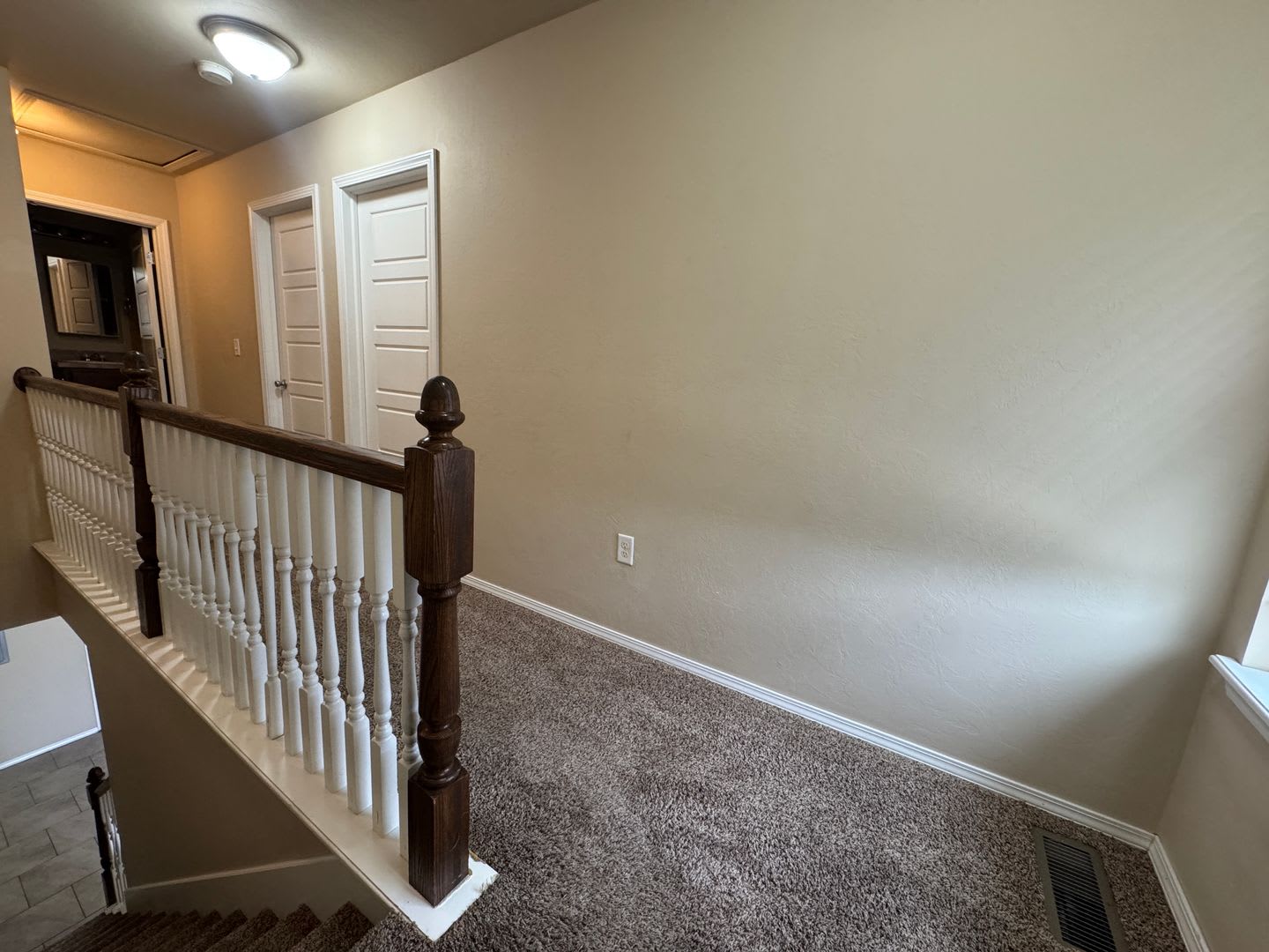 1301 SW Washington apt 3- AVAILABLE NOW! – photo 5