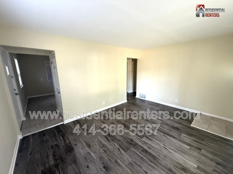 4703 N 45th Street – photo 2