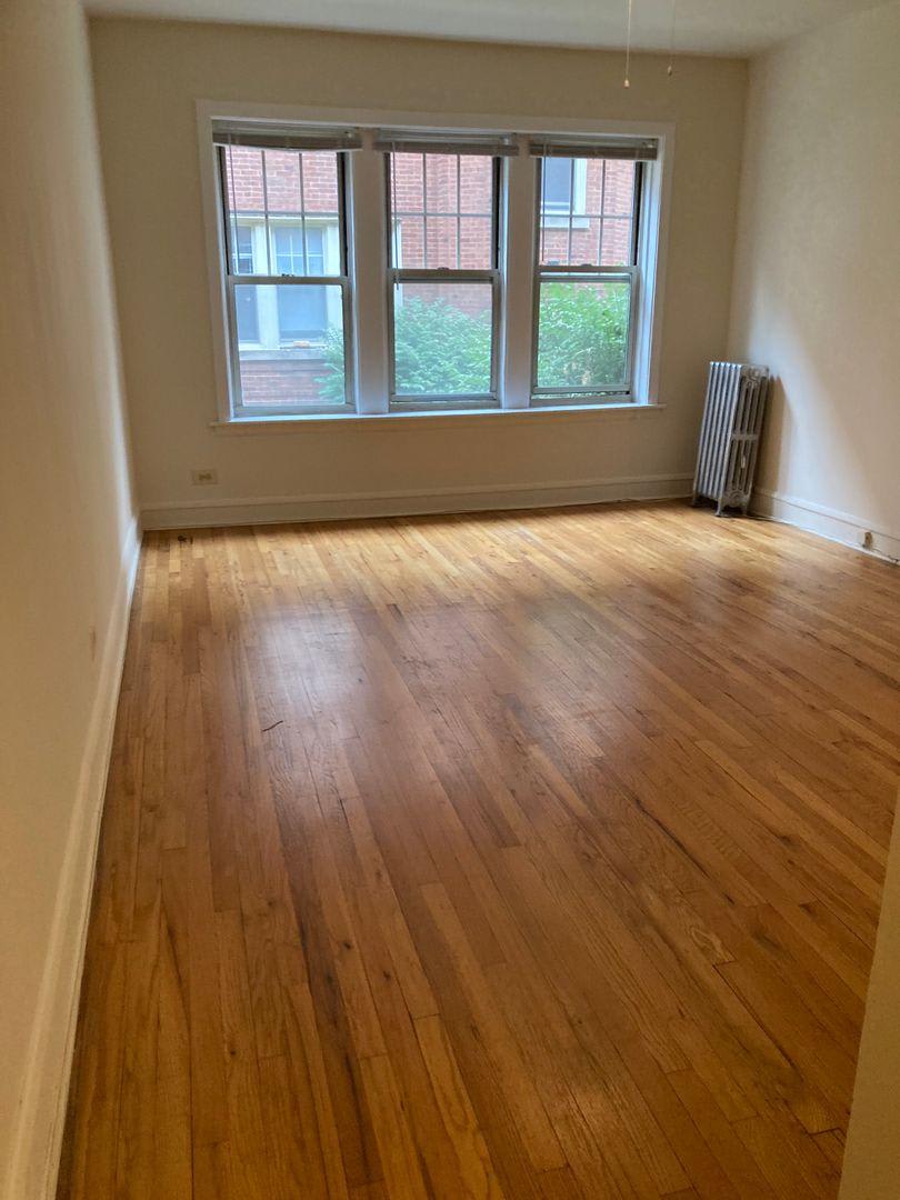 7502 N Hoyne Avenue – photo 3