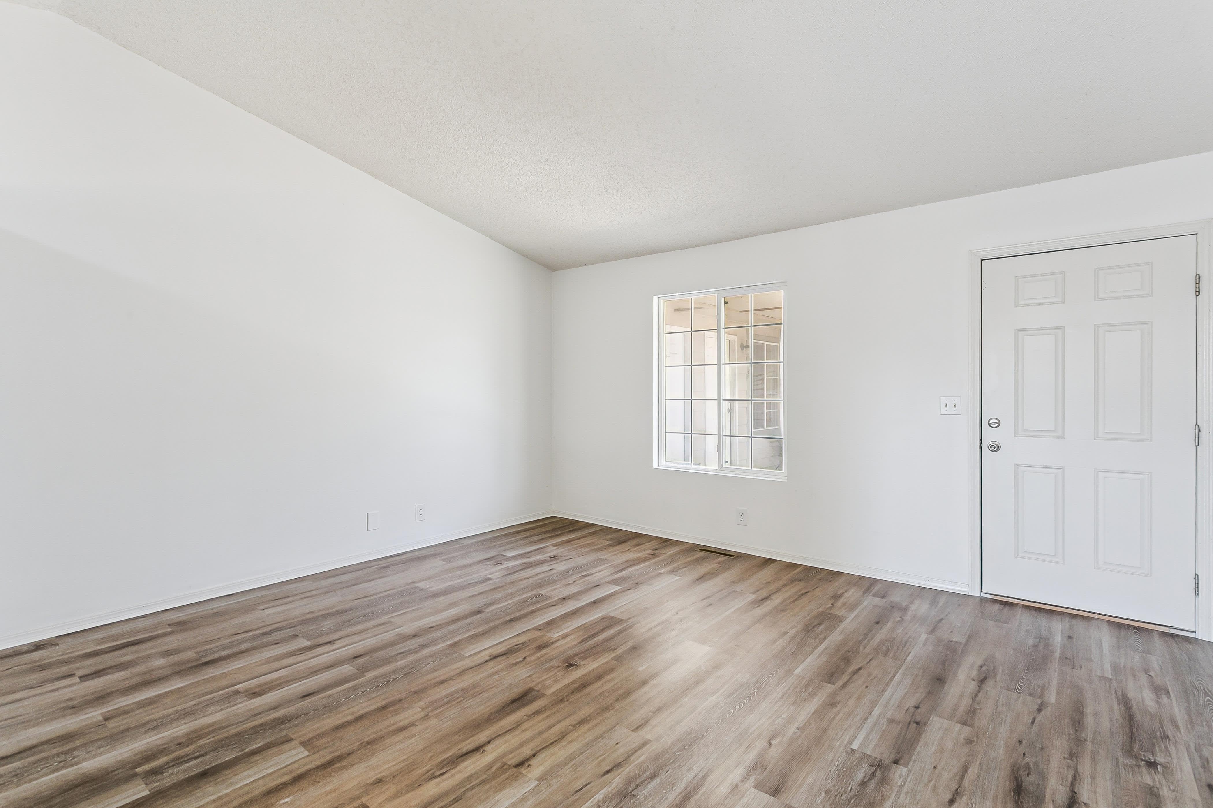 4319 S Elizabeth Ave – photo 4
