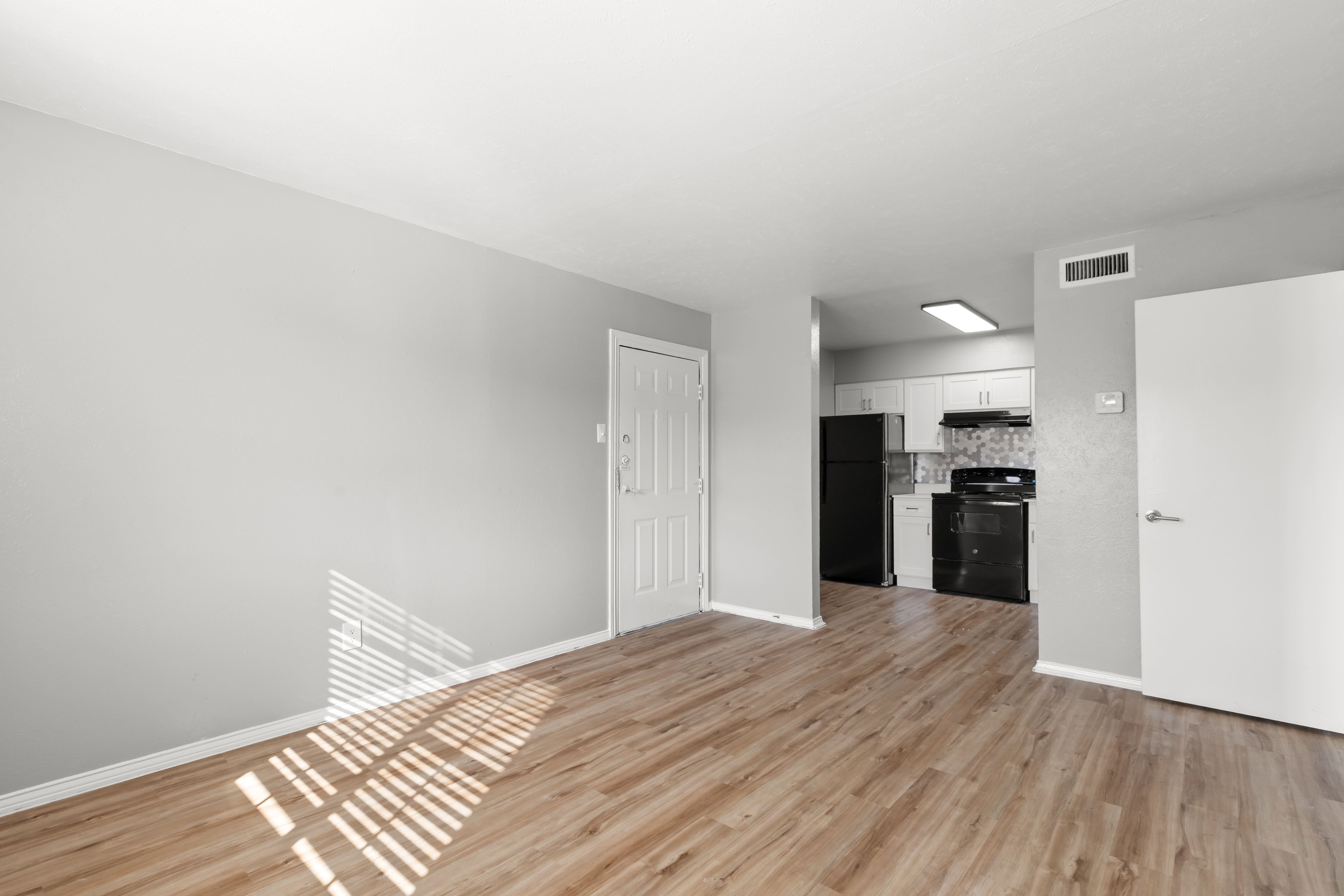 Creekview Apartment Homes – photo 5