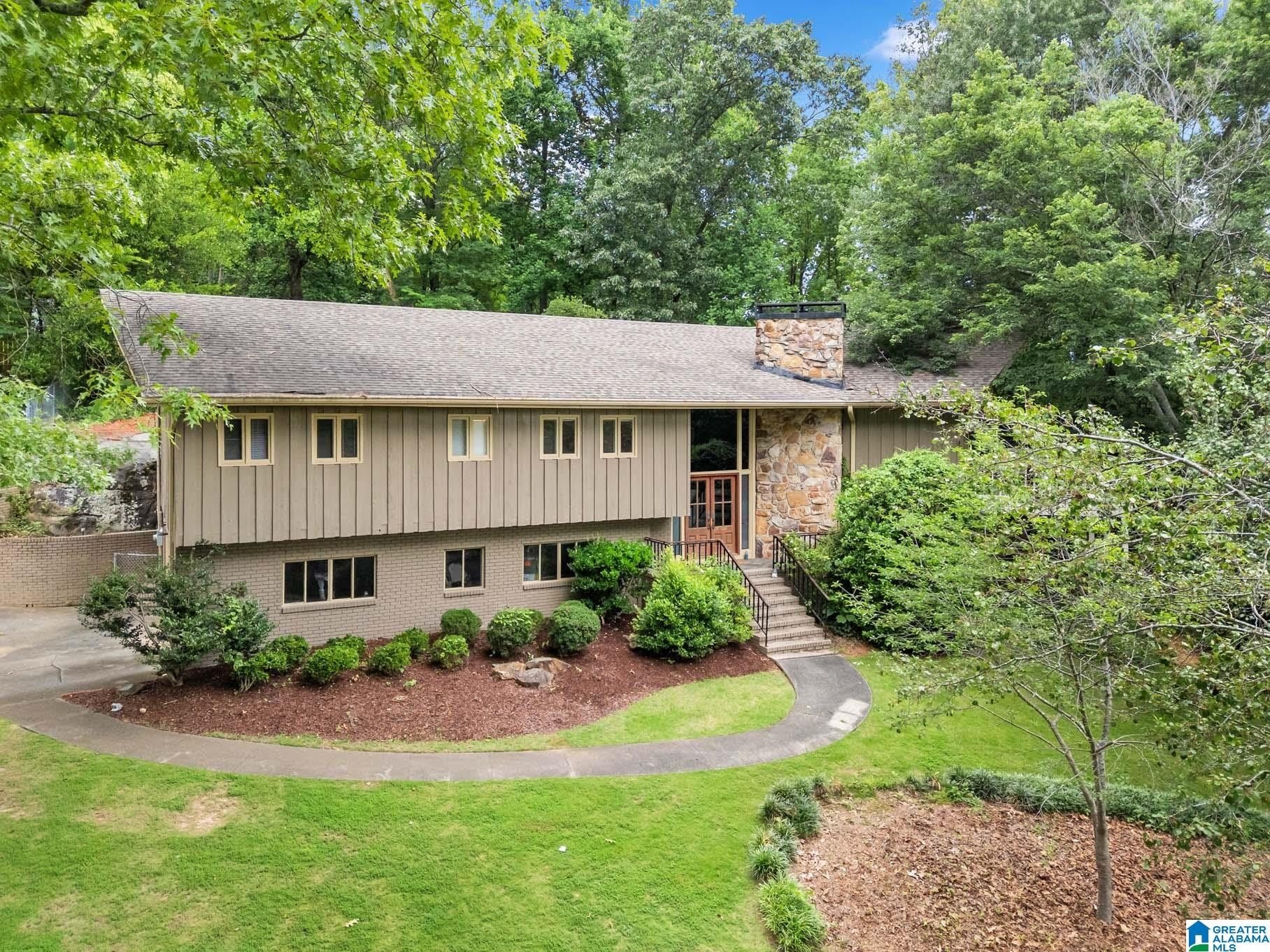 373 LAREDO DRIVE – photo 2
