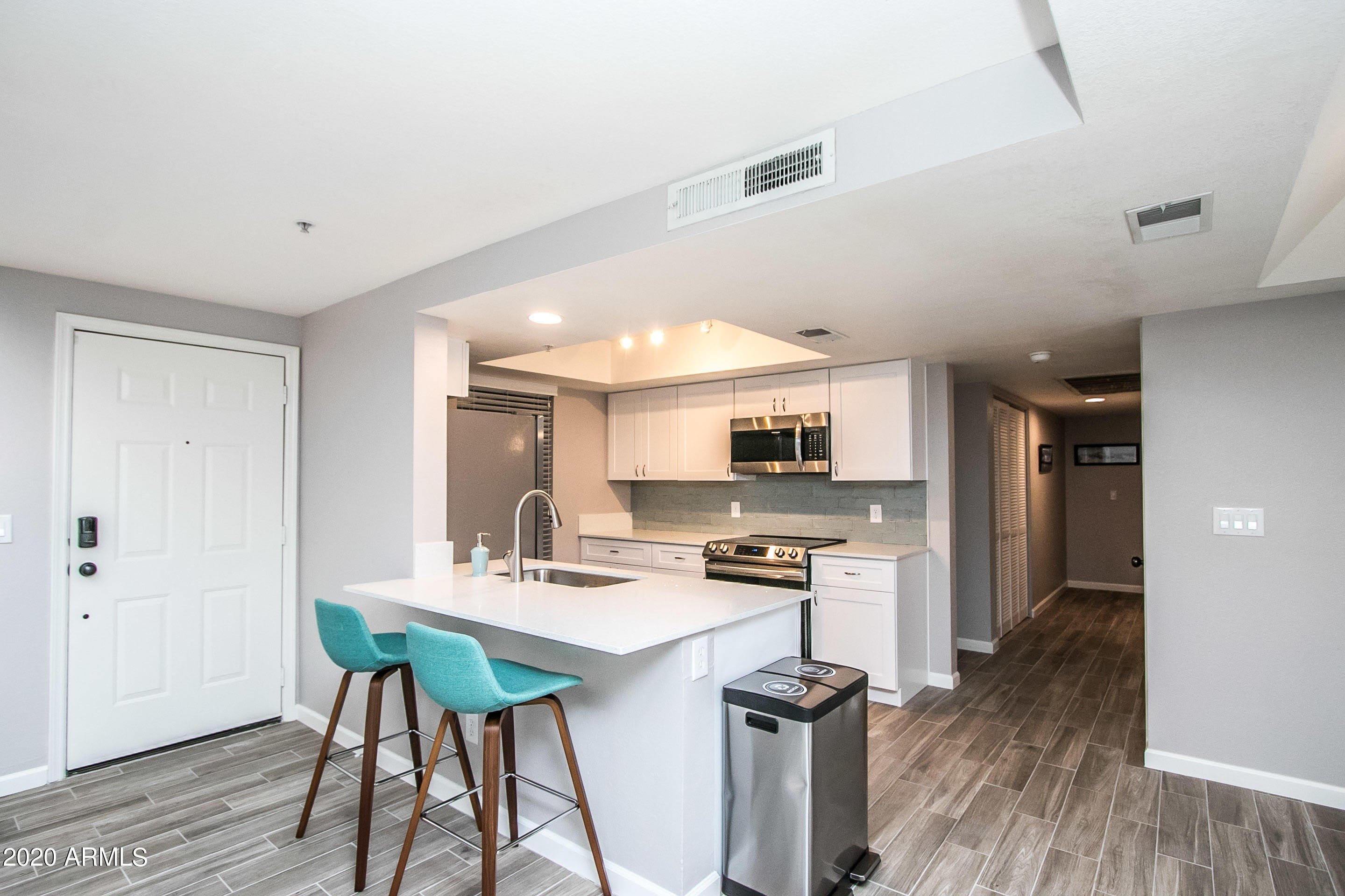 1211 N MILLER Road – photo 4
