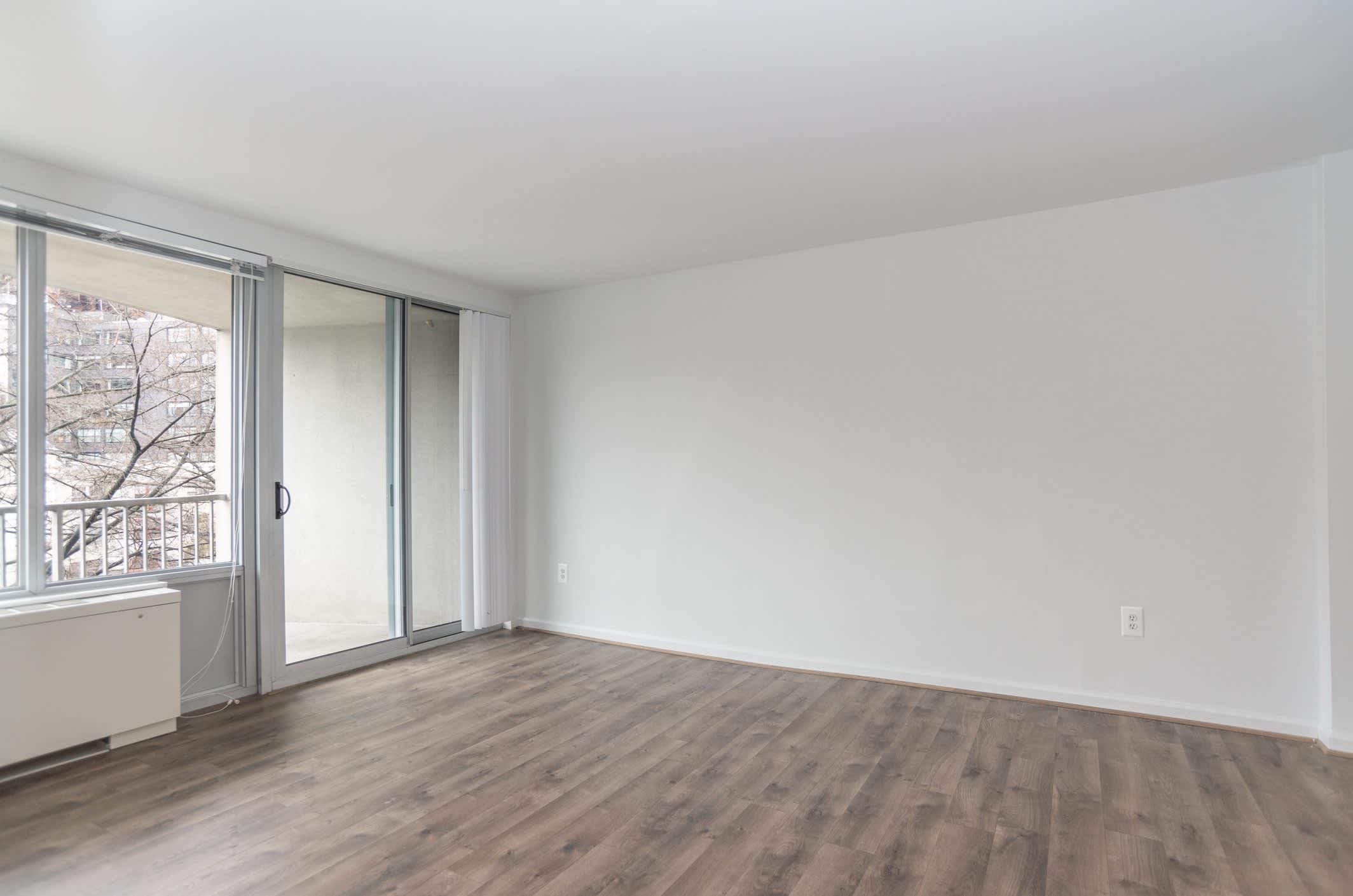 Newport West Apartments – photo 5