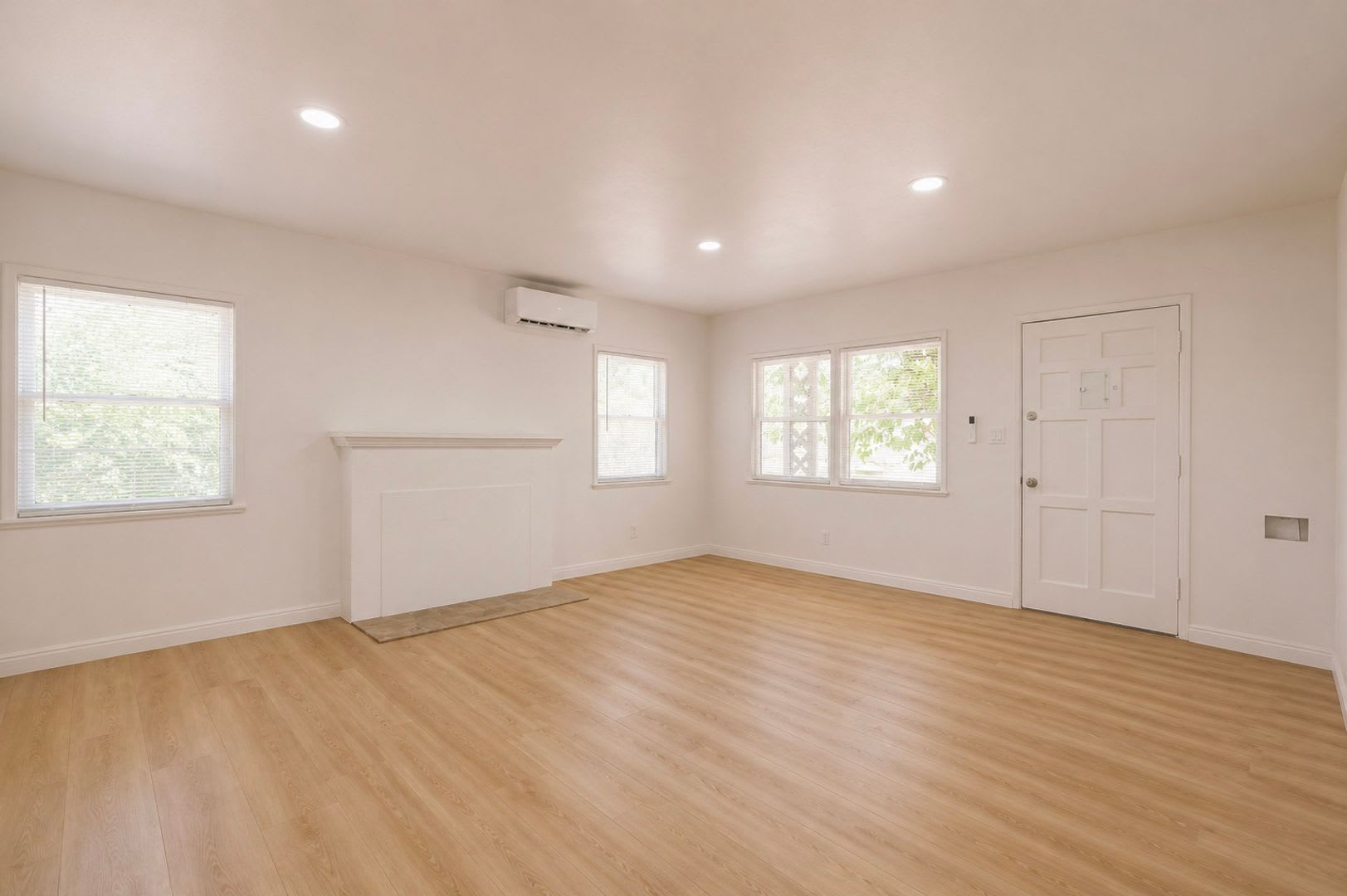 4723 Arlington Avenue – photo 3