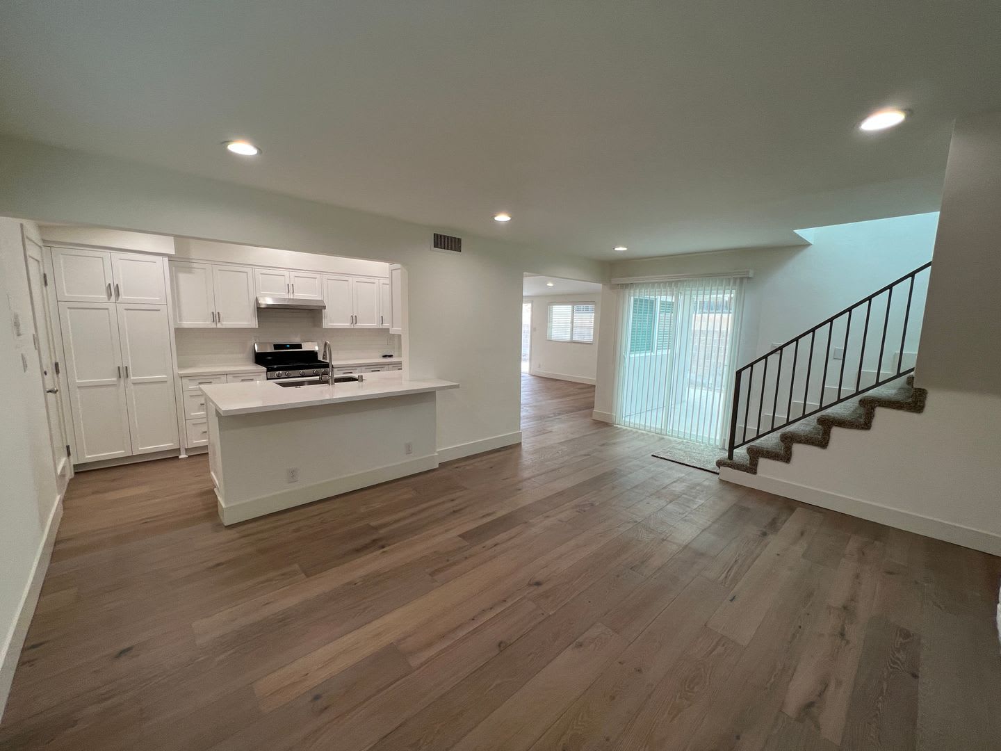 Pierpont Beach House for Lease! – photo 4