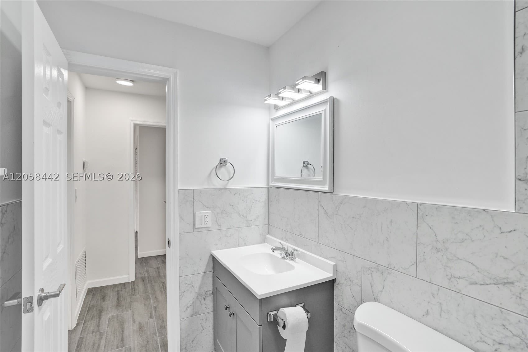 5900 NW 19th St – photo 4