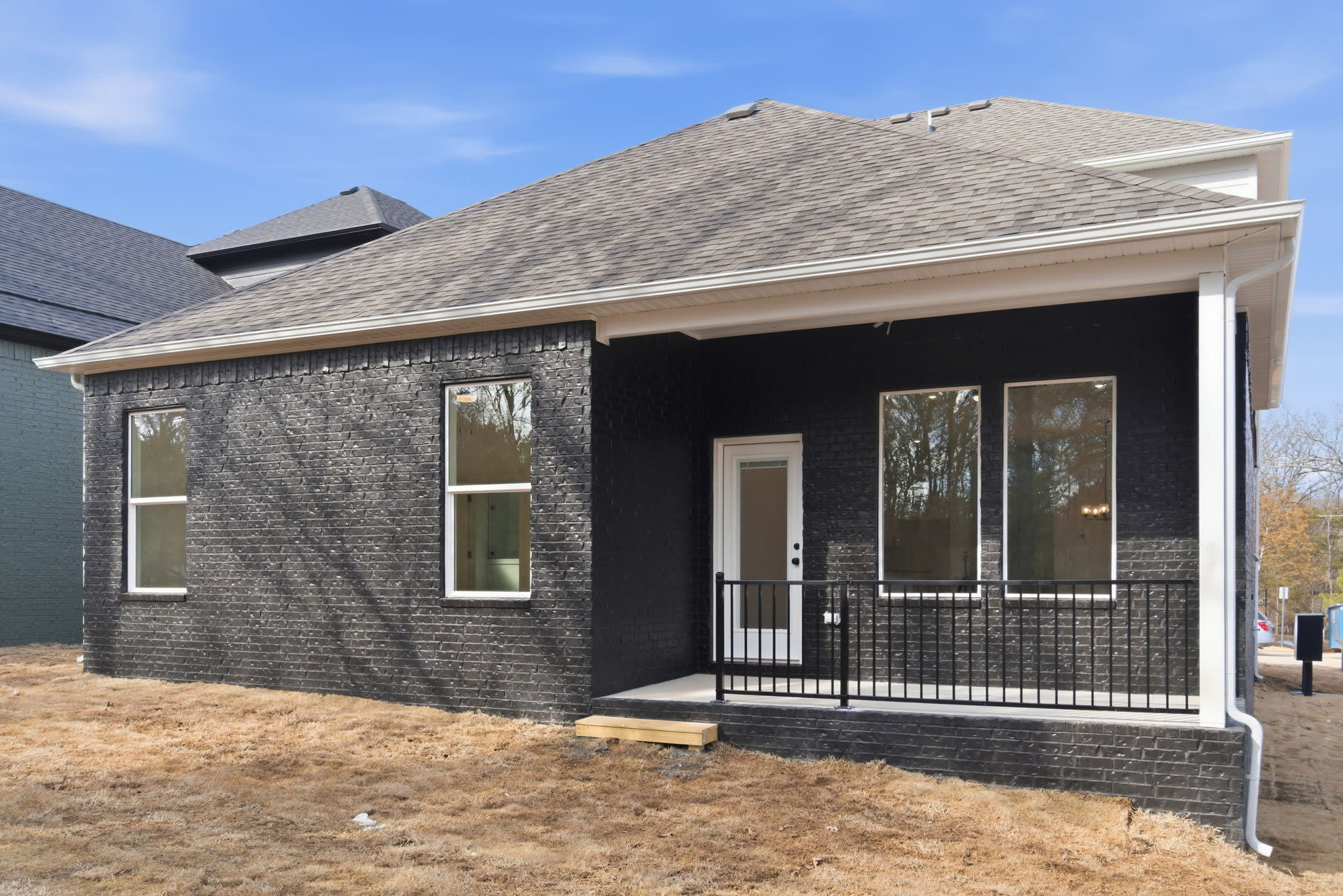 1834 East Fiji Street – photo 2