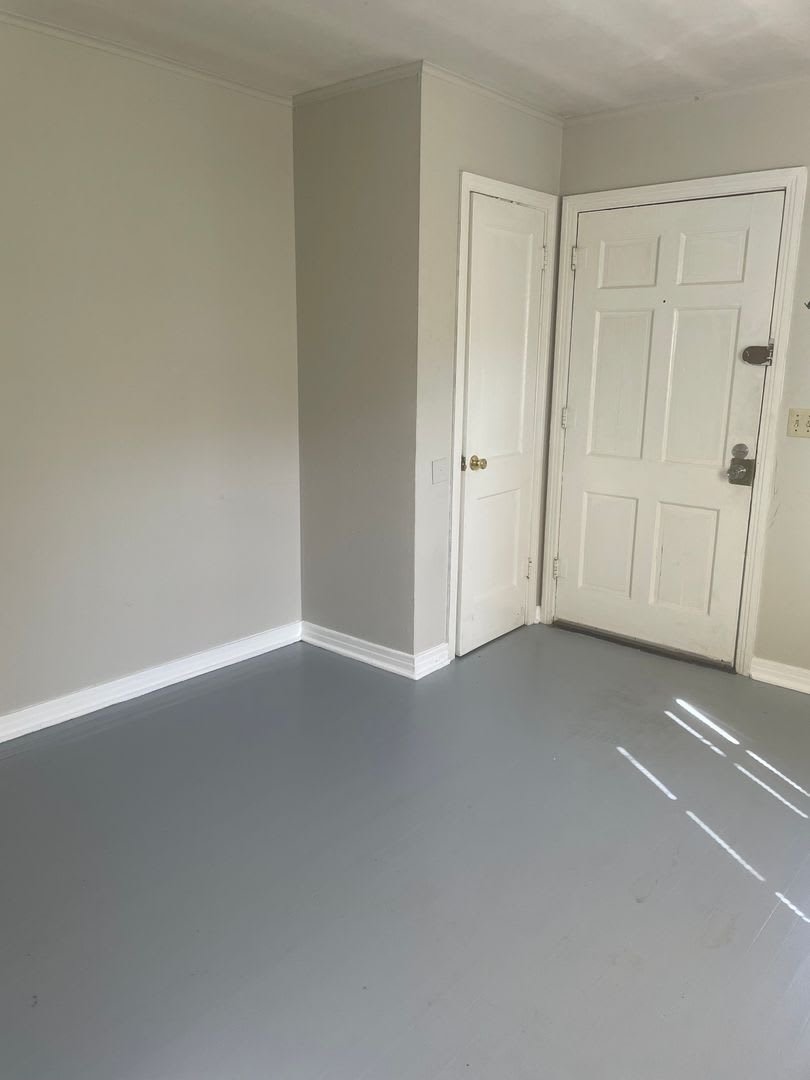 New Paint and Flooring, 1 Bedroom Bossier Home – photo 3