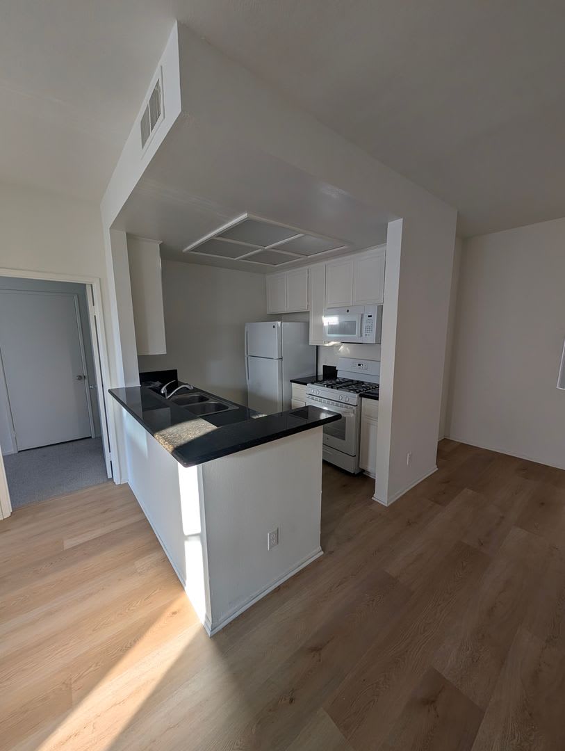 Manhattan Apartments – photo 4