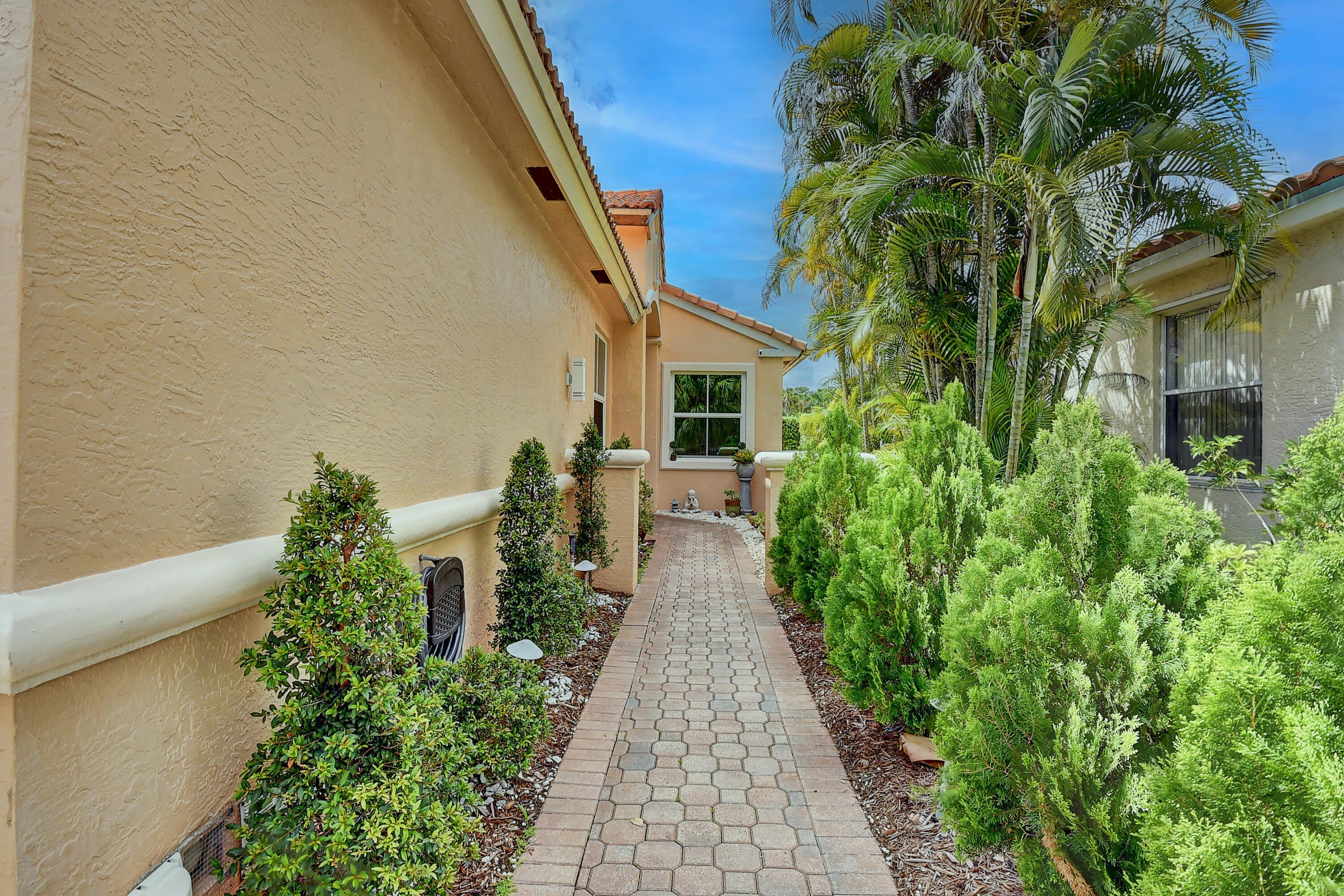 11182 Sea Grass Circle – photo 2