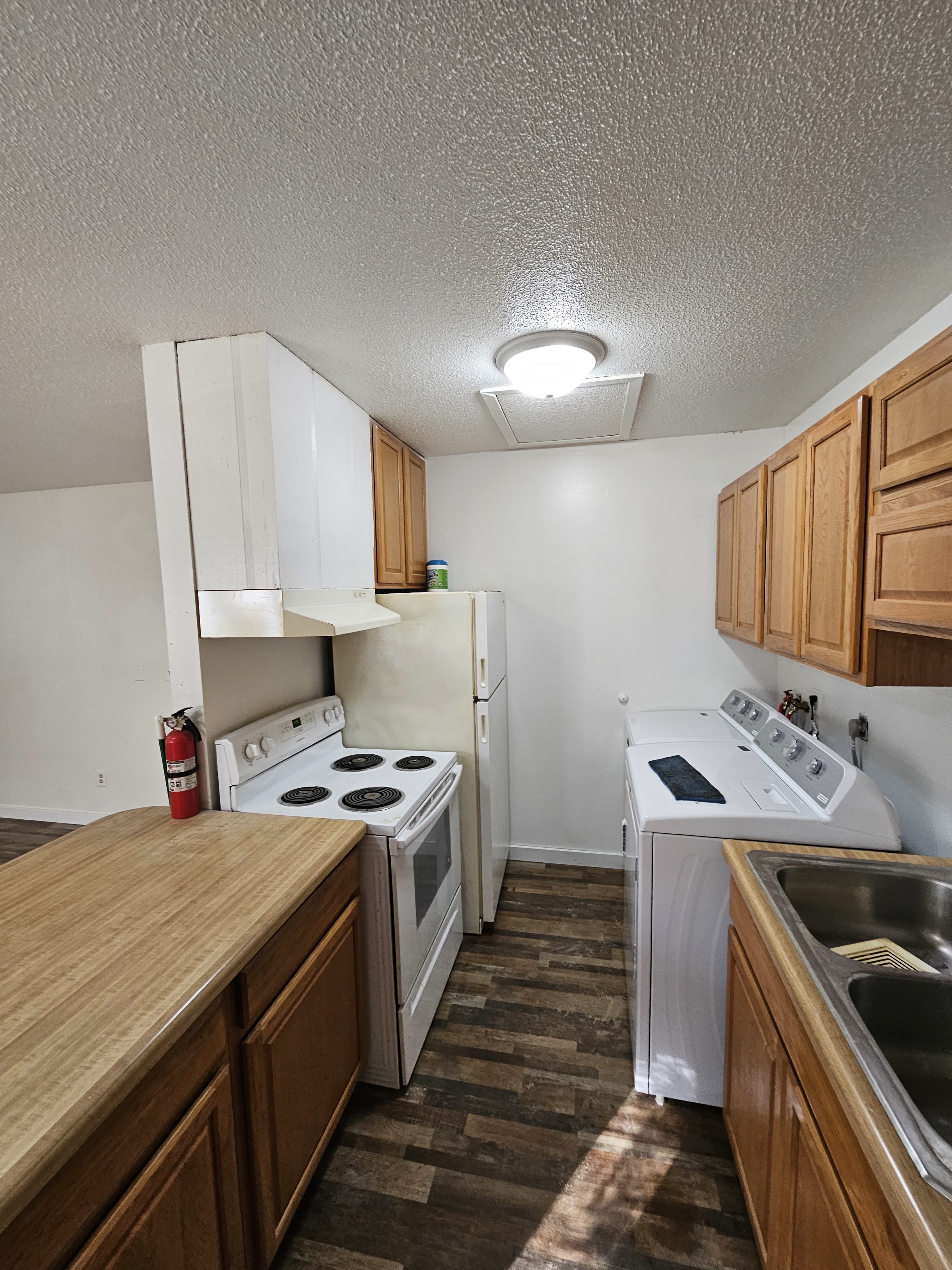 1260 Oakview Dr – photo 4