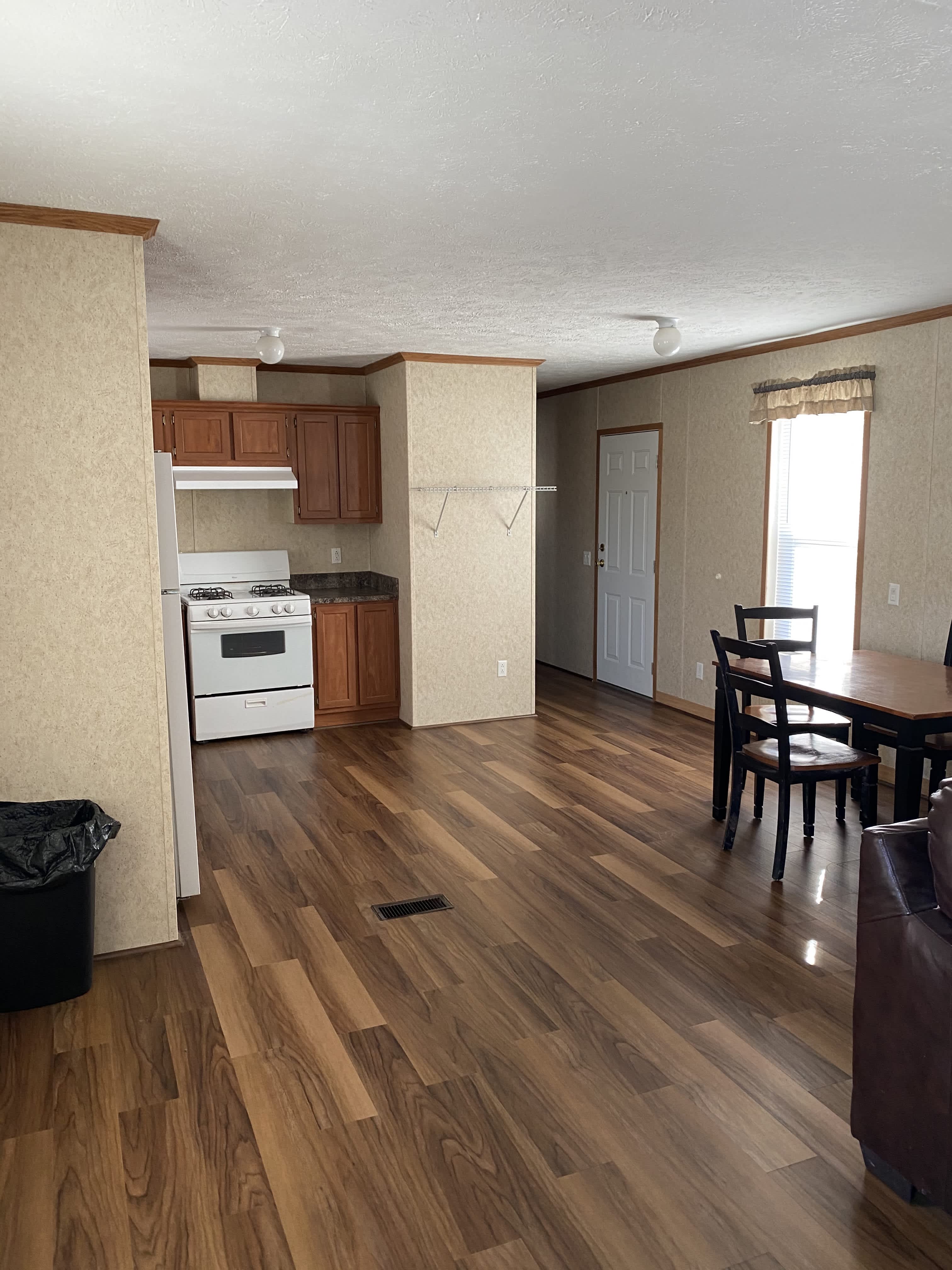 434 Railroad St SE – photo 2