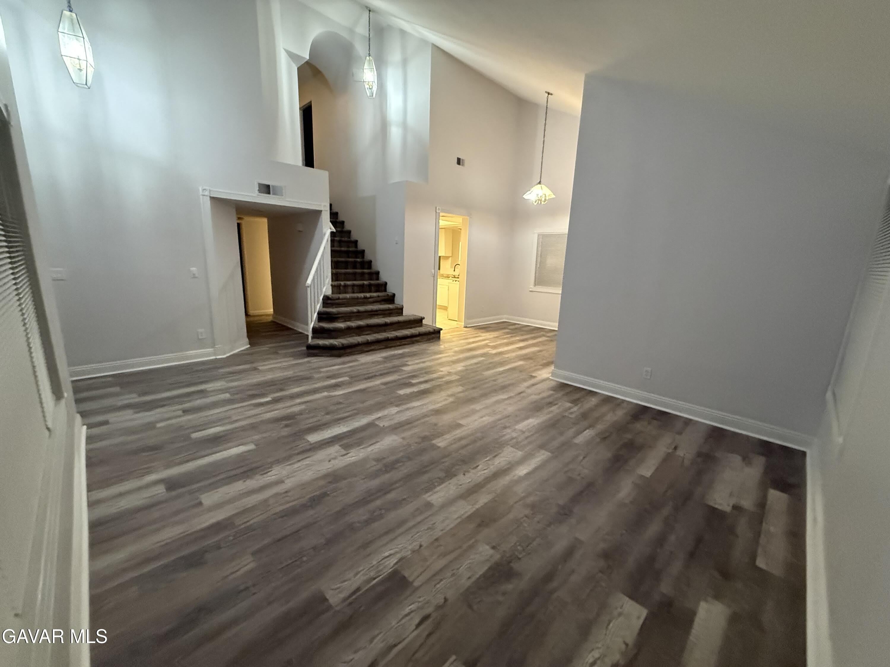 2634 Avoca Street – photo 3