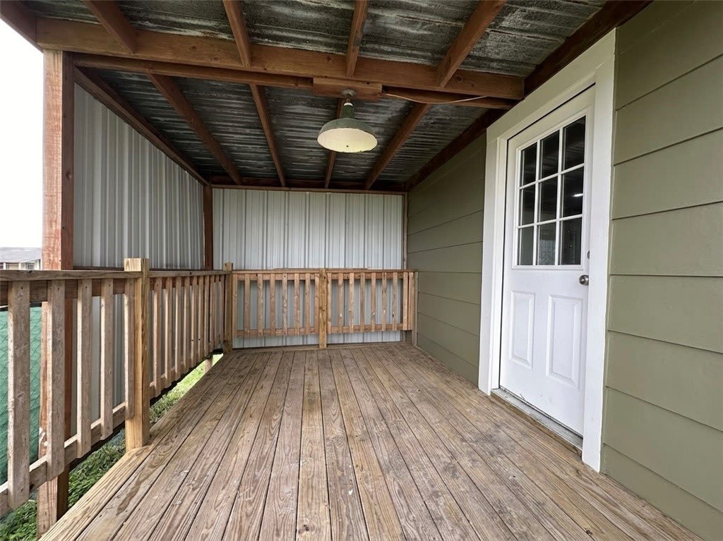 1202 Main Drive – photo 4