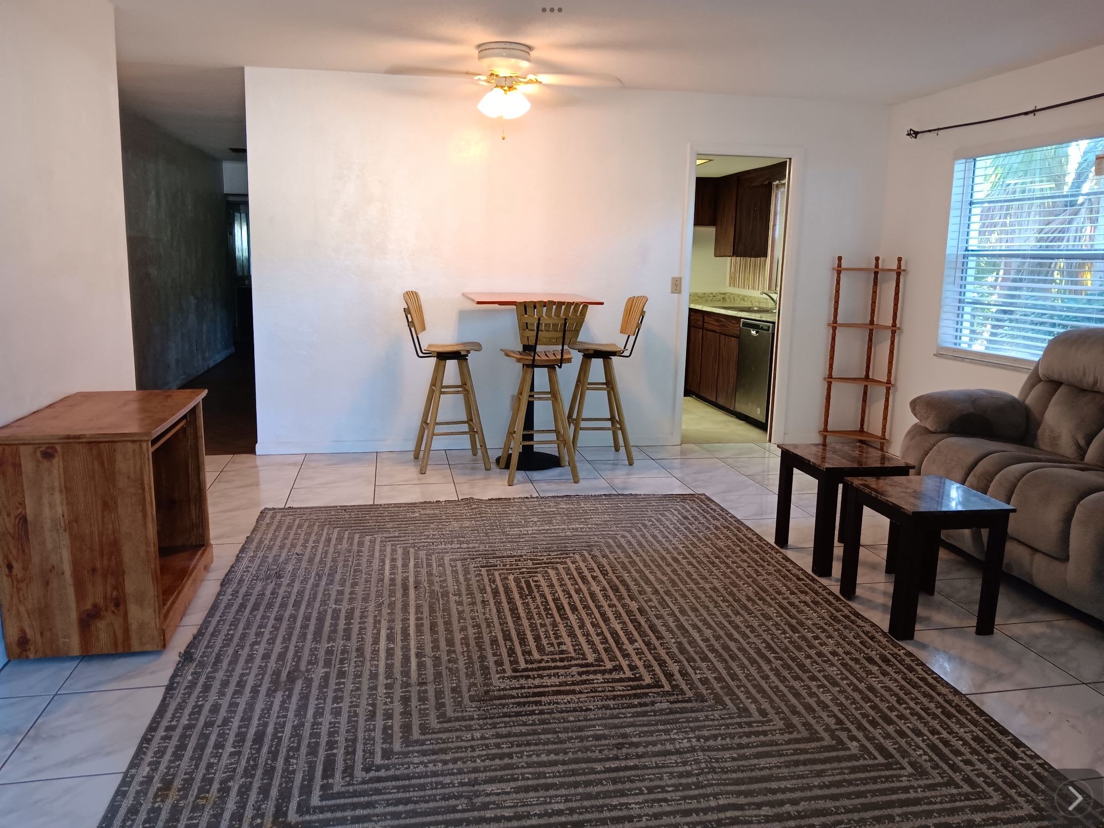 137 White St – photo 3