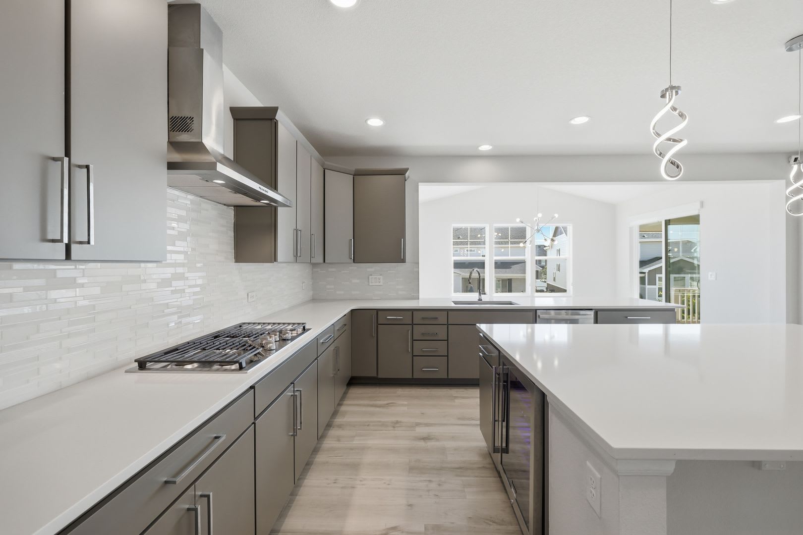 Gorgeous Home in Southshore! – photo 4