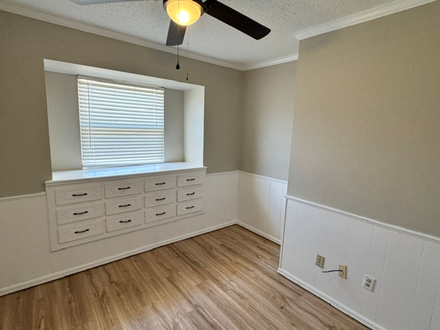 Beautiful True 5 Bed 2 Bath In Moore New Flooring Paint Cooktop And More A Must See – photo 4