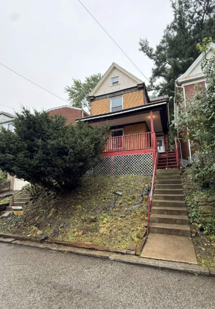 Spacious 4 Bedroom Home In Swissvale – photo 1