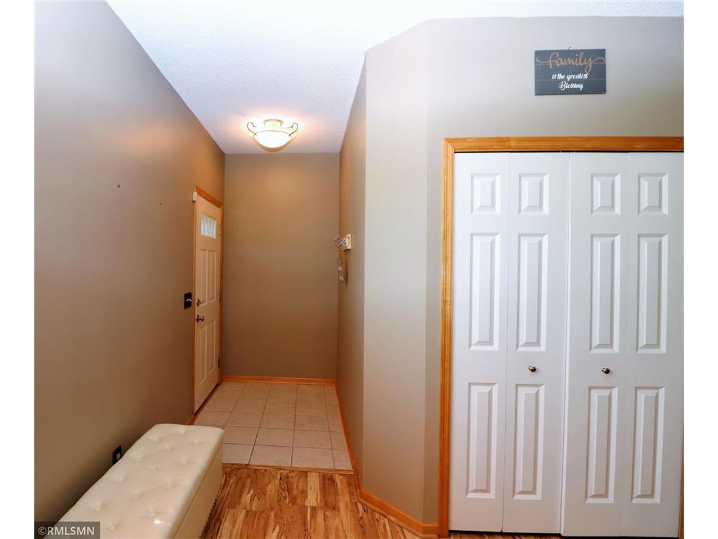 Spacious 4-Bedroom Townhome in Prior Lake for $2,850/month! – photo 3