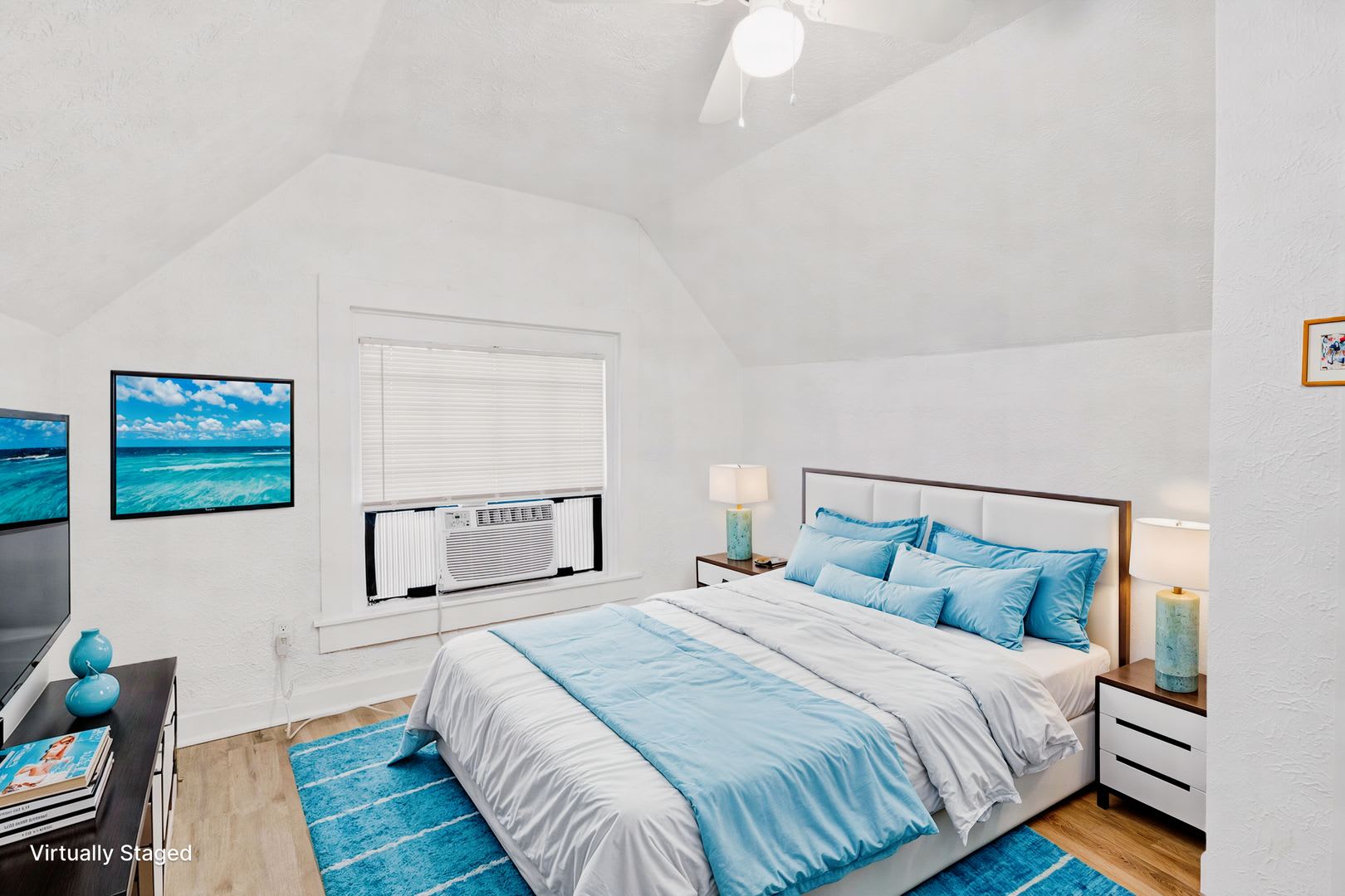 Cozy Renovated 3-Bedroom Duplex Apartment in Sherman – photo 3