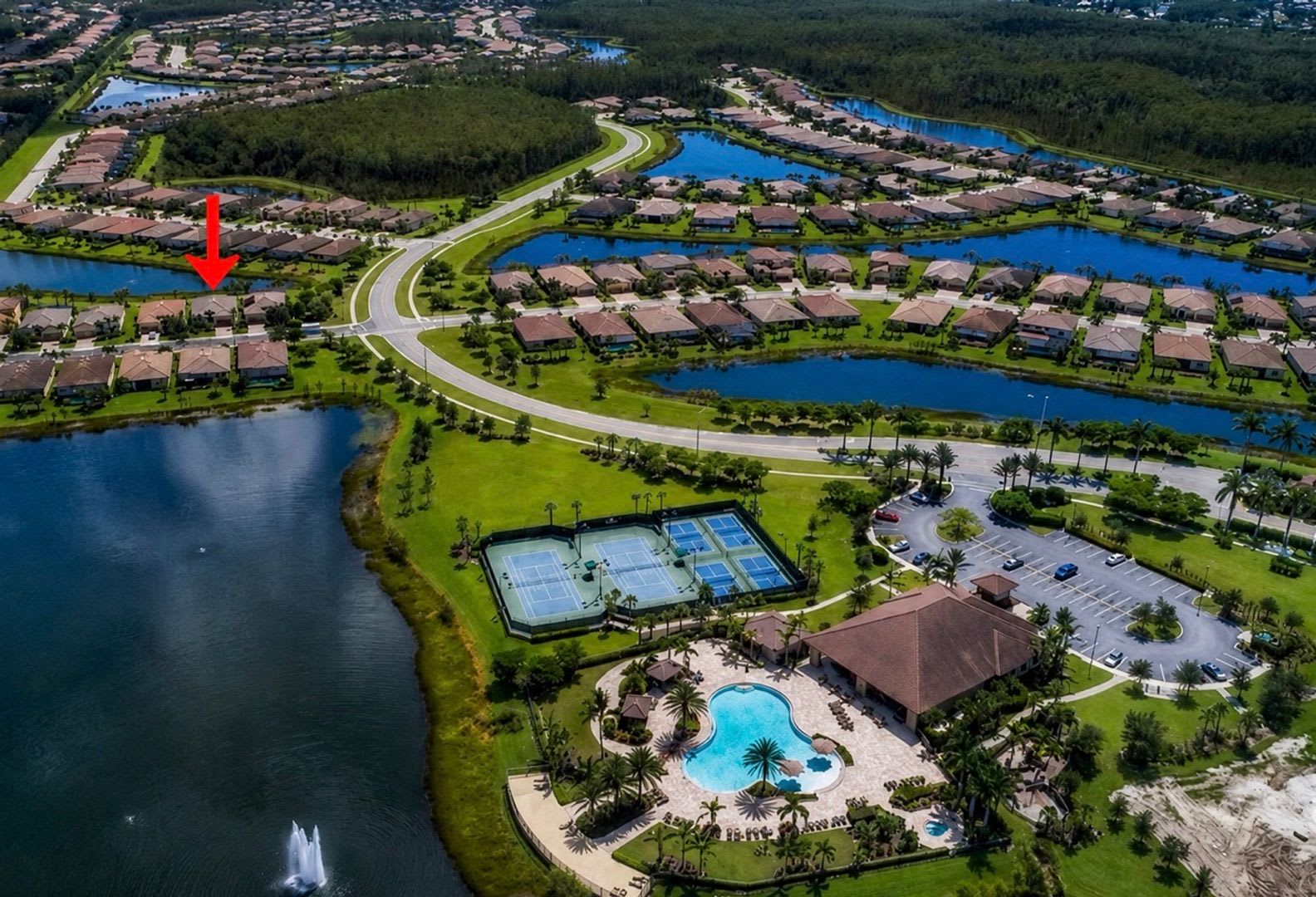 Spacious 4BR Lakeview Home in Preserve at Corkscrew – Resort-Style Amenities! – photo 2
