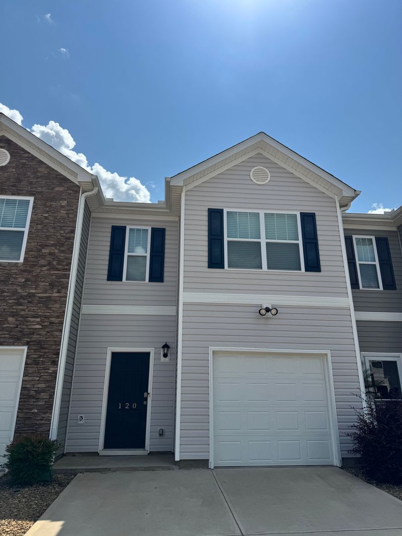 Charming 3BR Townhome in Greer – photo 1