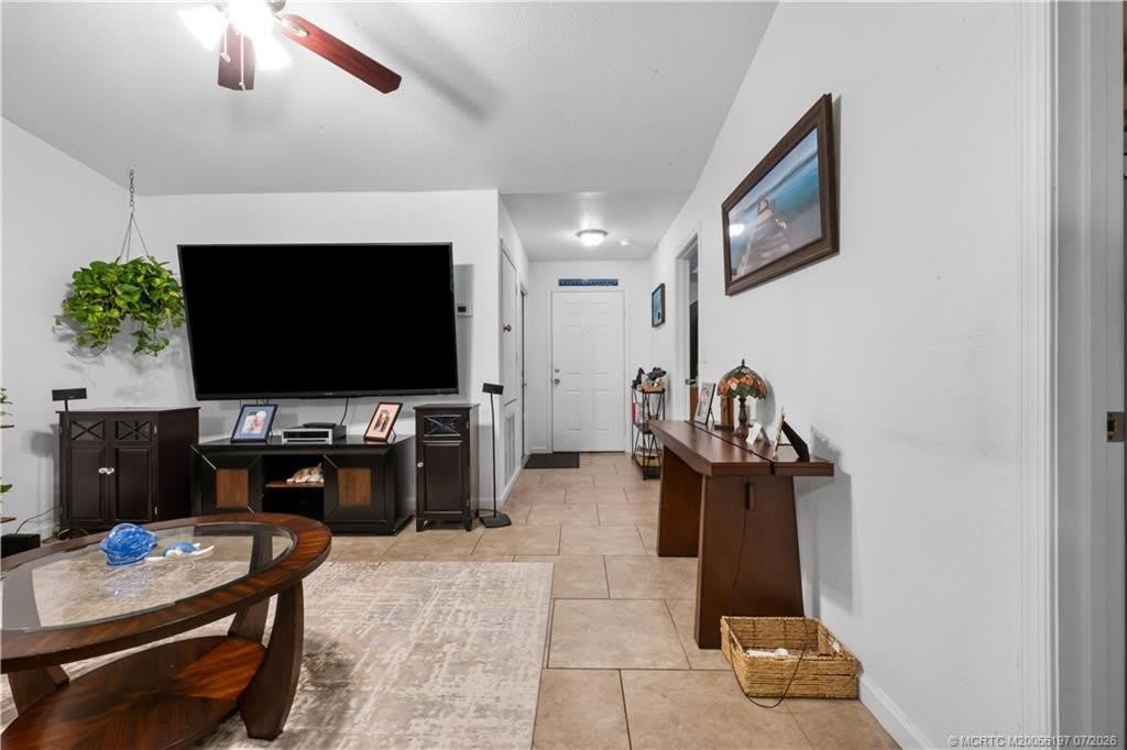1529 NE Sunview Terrace – photo 3