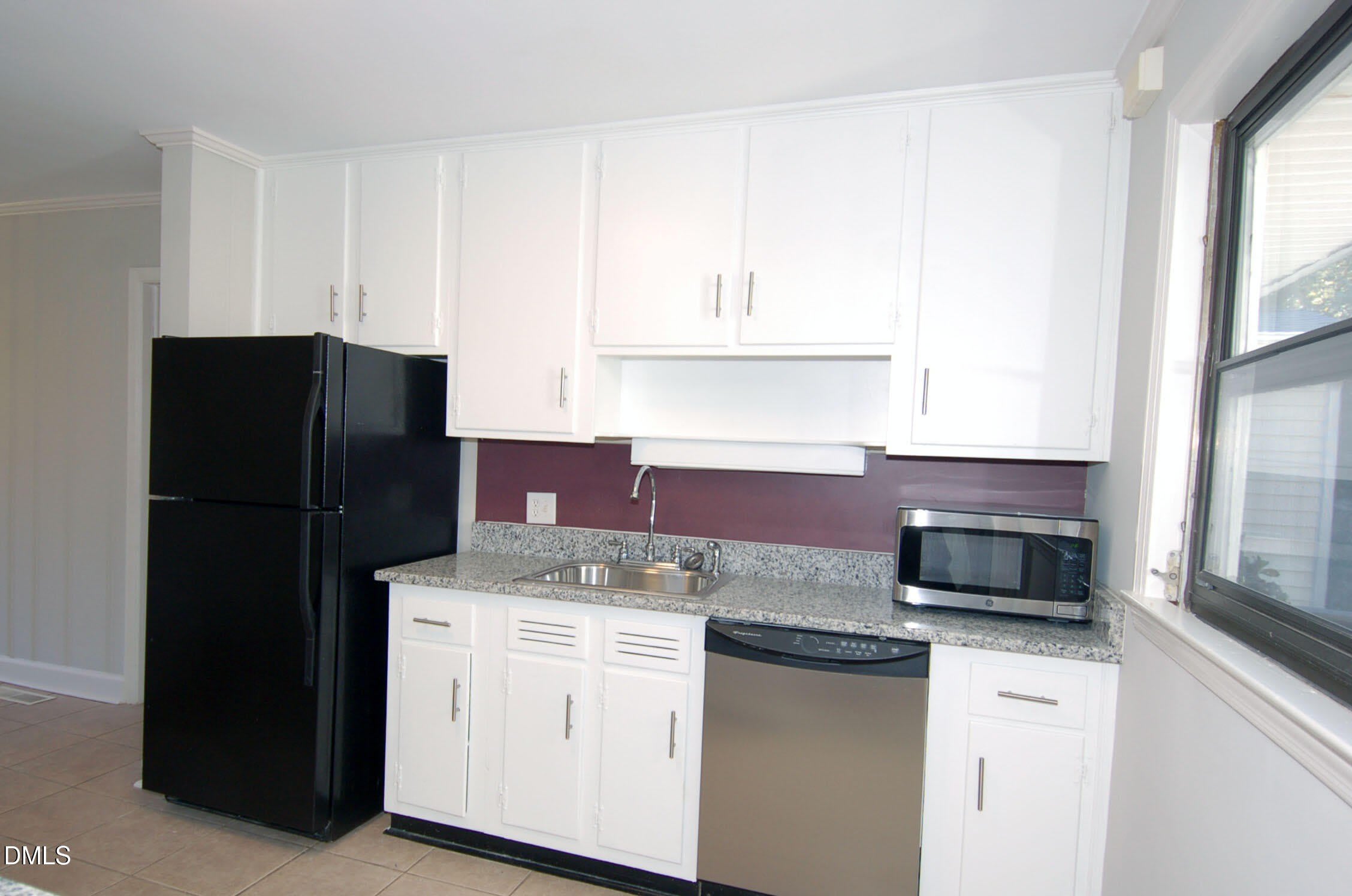 727 Graham Street – photo 2