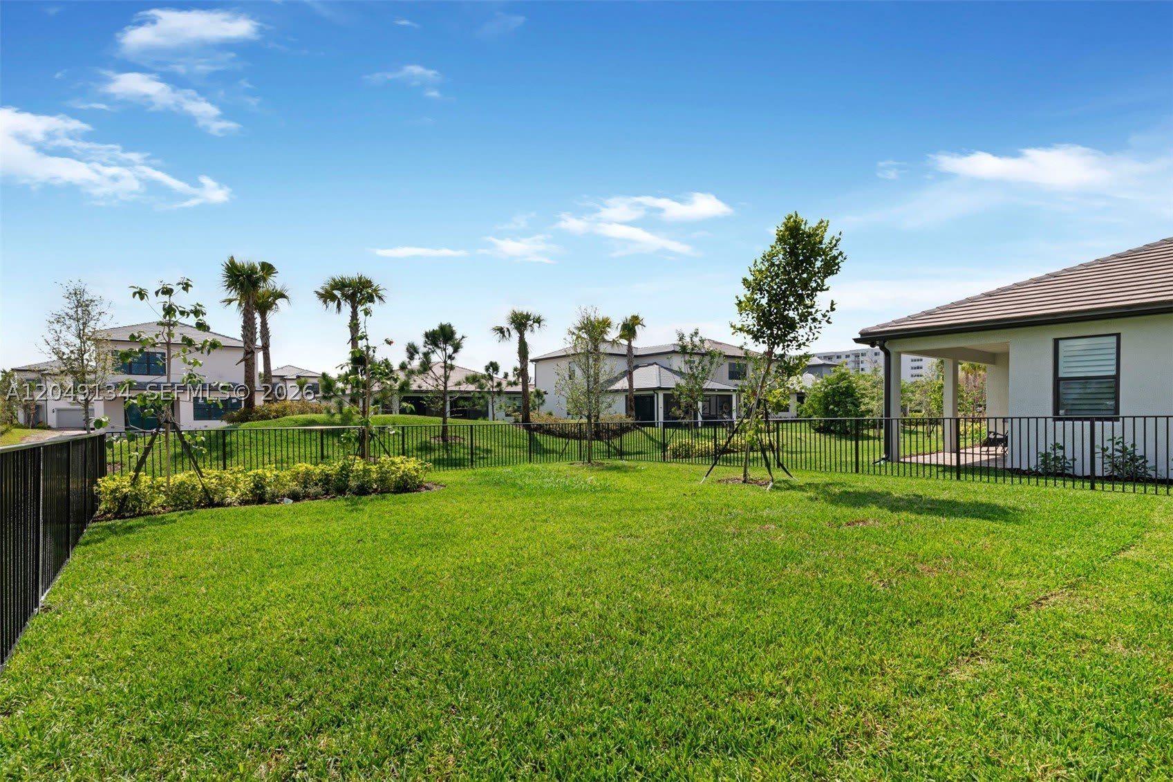 4470 Waterside Dr – photo 3