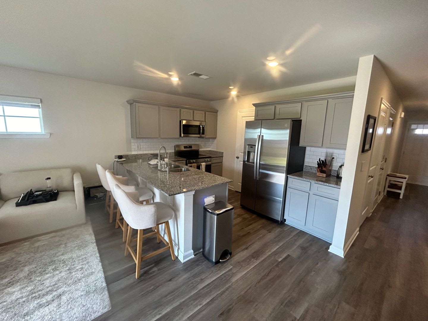 3 bed 2 bath in a new construction neighborhood! 1100 Sqft- Pets allowed! – photo 2