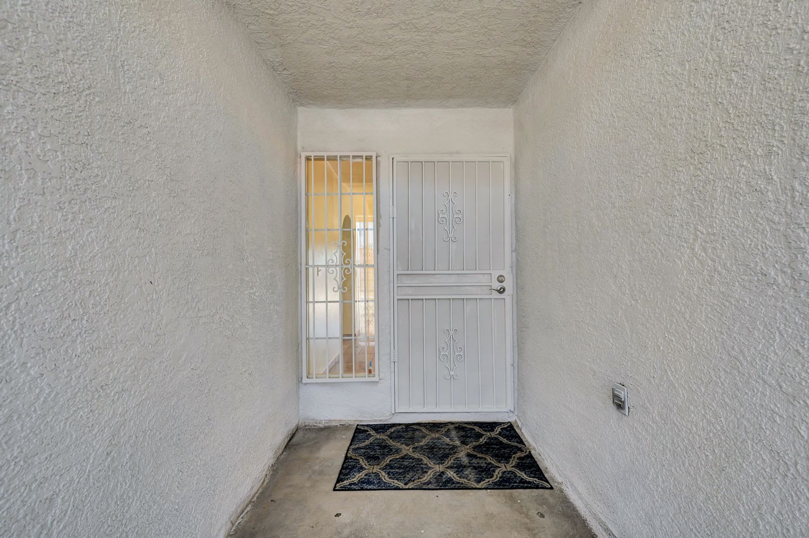 Charming Single Story Single Family Home – photo 4