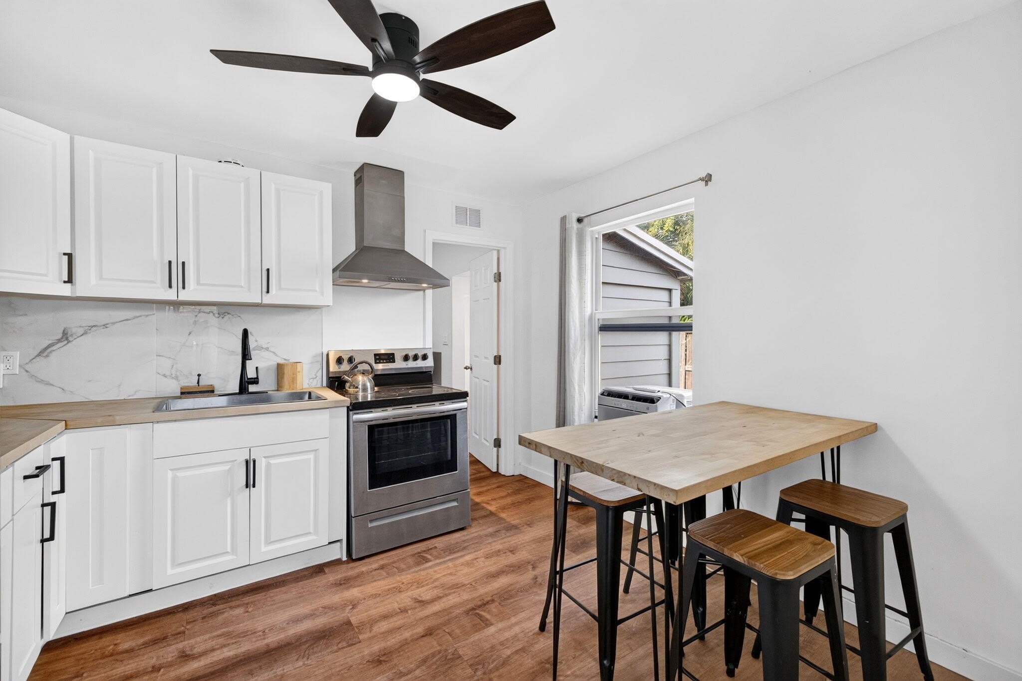 2702 Ne 9Th Avenue – photo 5