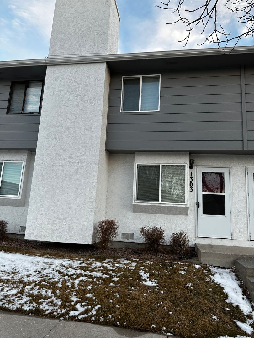 Nice 2 bedroom townhome on Soaring Eagle! – photo 1