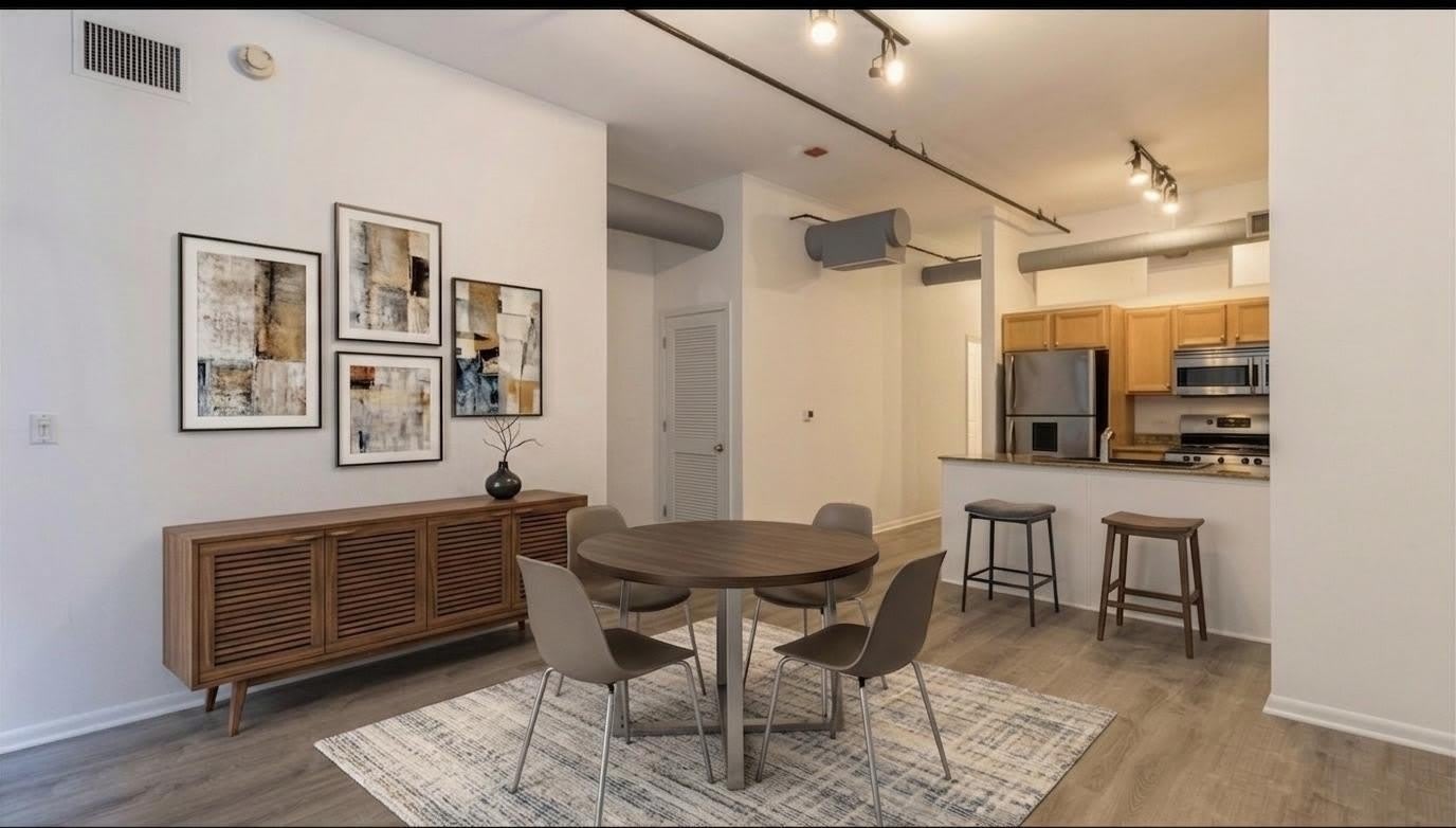 400 W Ontario Street – photo 3