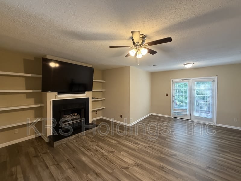 940 Allendale Dr – photo 4