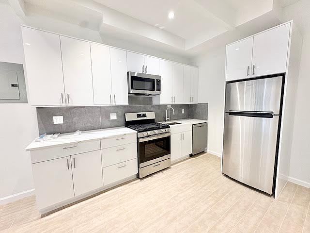 1327 Prospect Pl Apt 2B – photo 2
