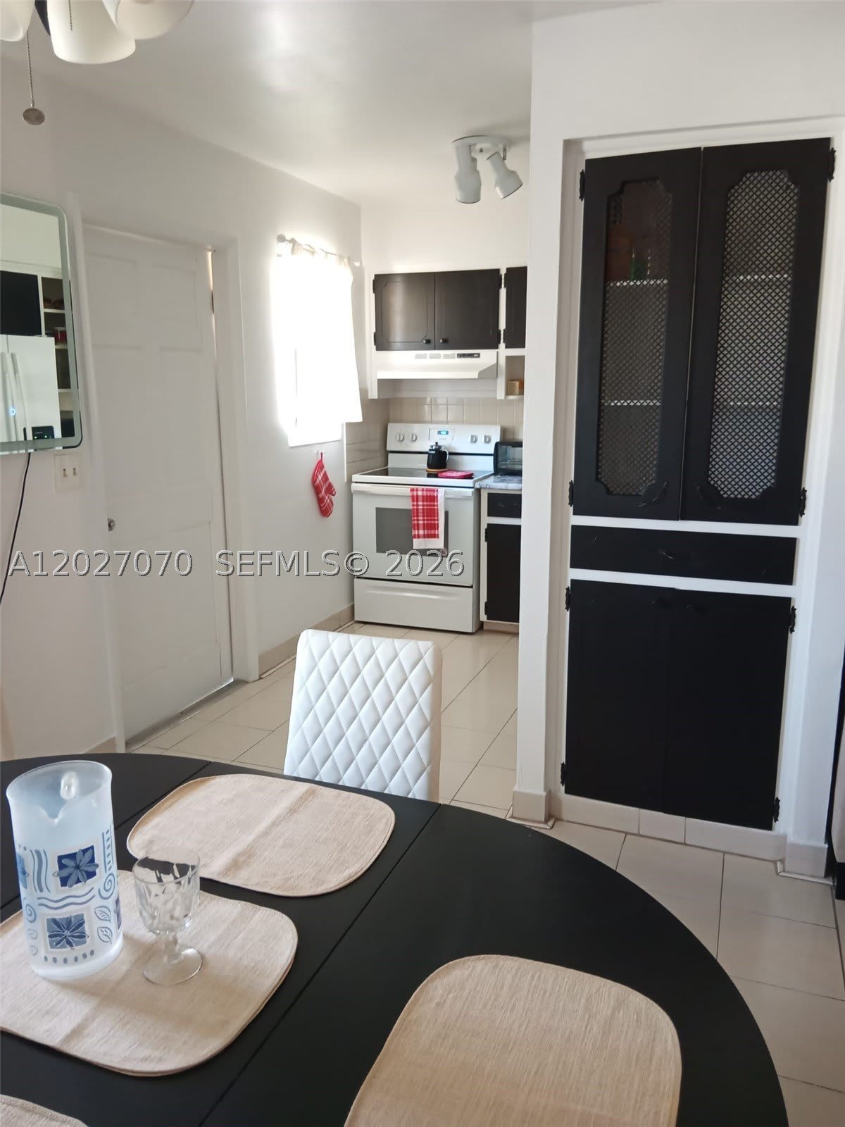1110 N 16 – photo 4