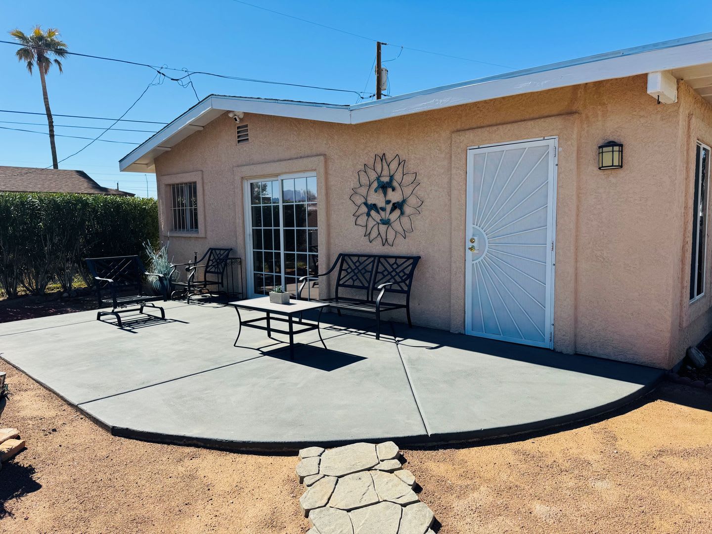 Charming 2-Bedroom Home Near the Colorado River with RV Parking- SHORT or LONG Term – photo 4