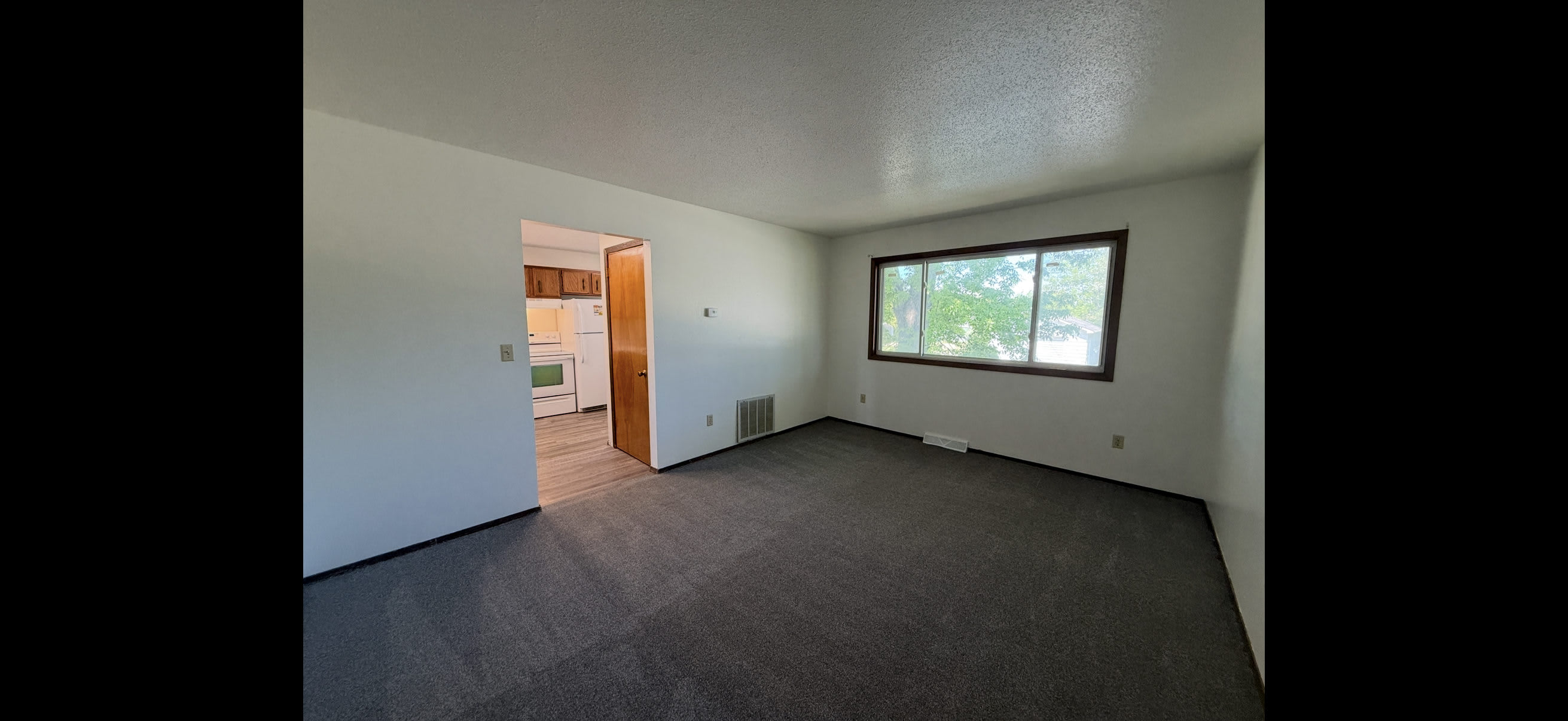616 8th Avenue Northeast – photo 4