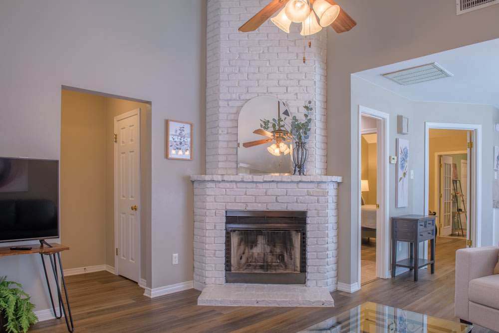 3276 Eastwood Dr – photo 5