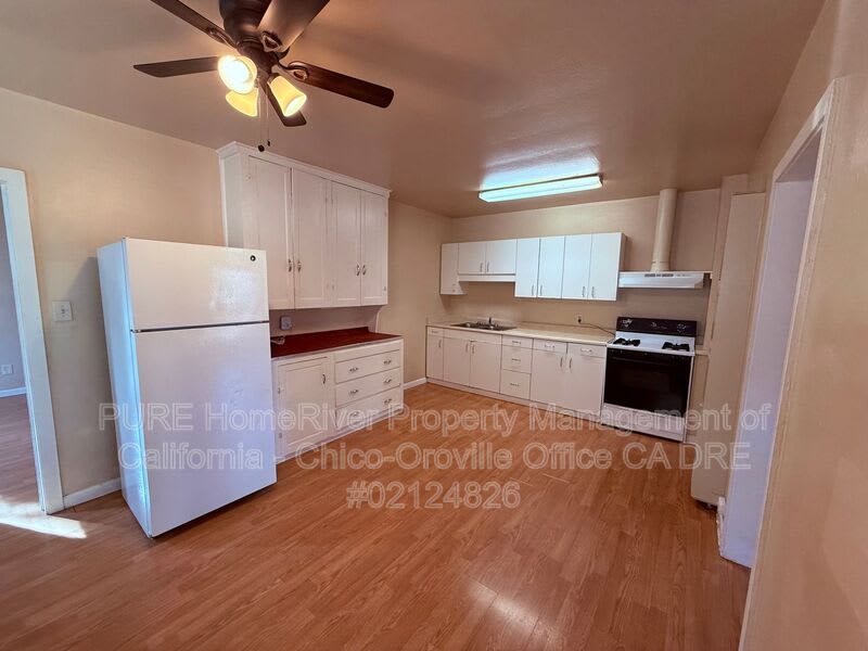 1532 Bridge St – photo 4