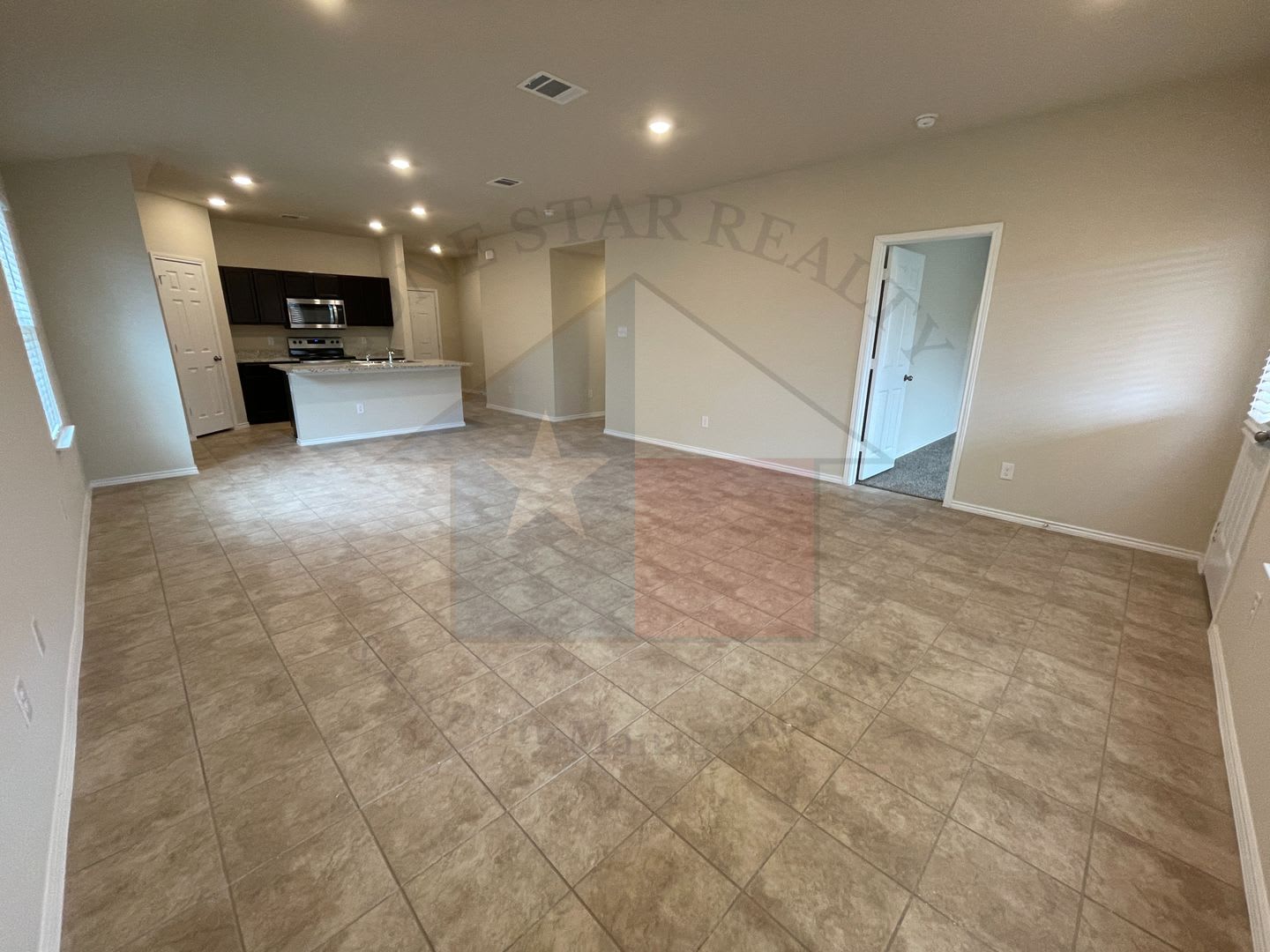 4-Bedroom House for Rent in Killeen – photo 2