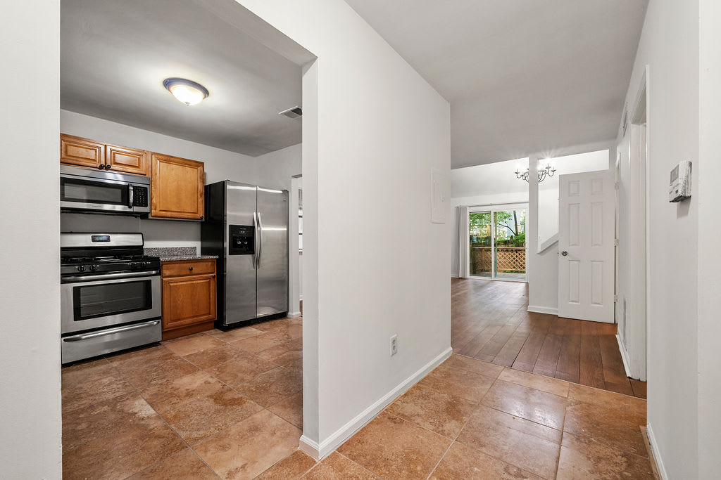 1353 Overlook Cove Southeast – photo 4
