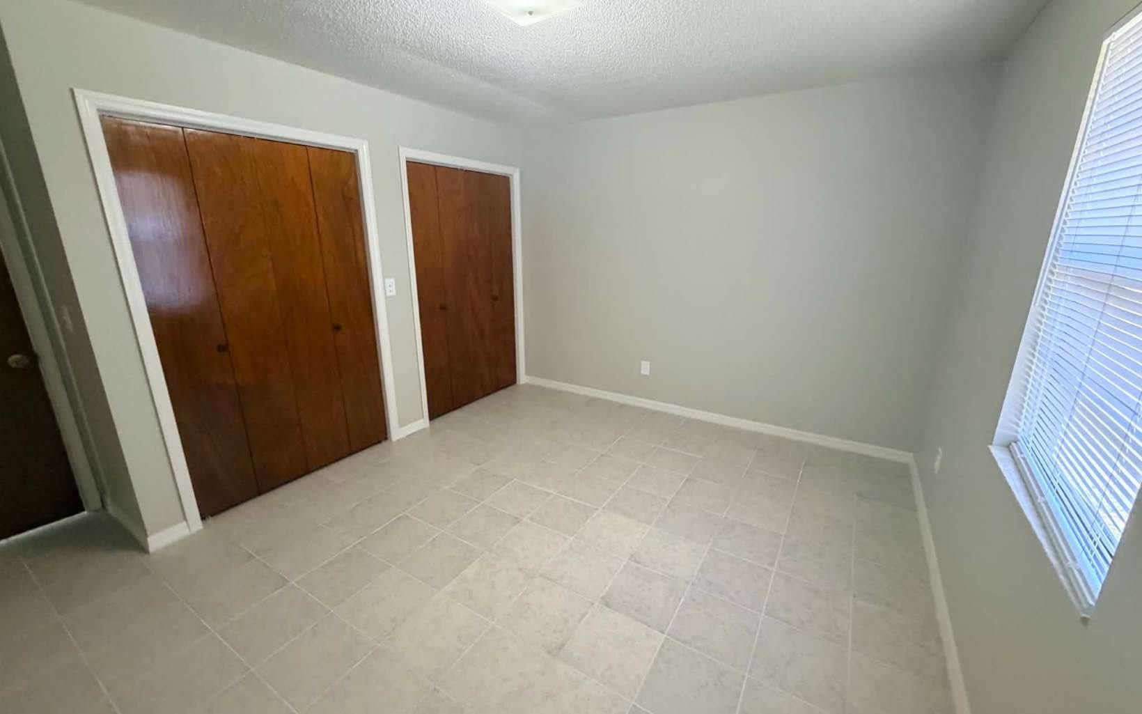 335 NW LAKE CITY AVE #102 – photo 4