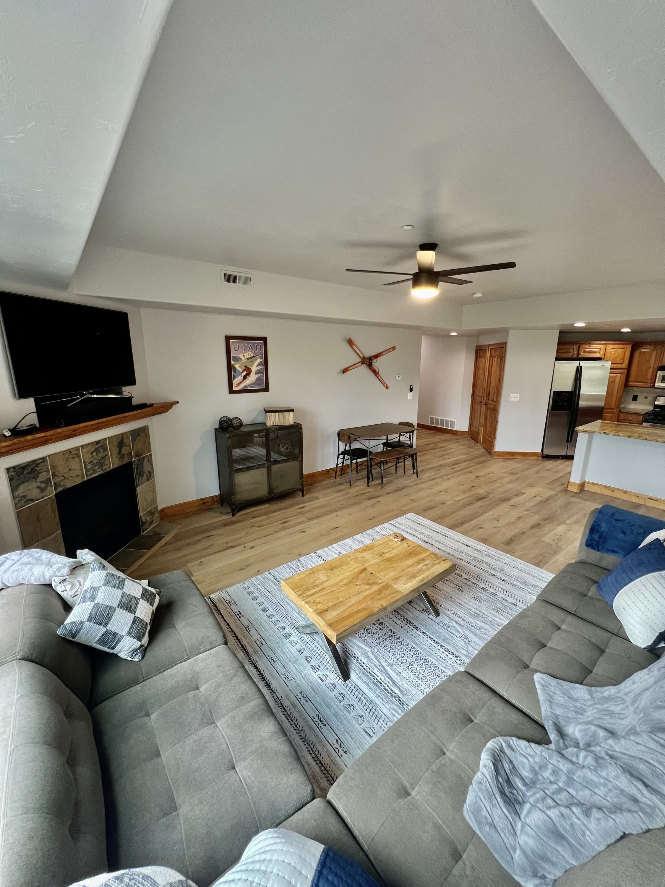 1629 West Redstone Avenue – photo 1