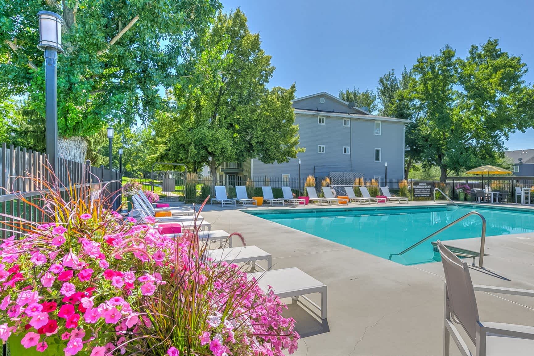 Rosewood Apartments – photo 1