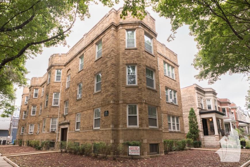 3703 N Hoyne Ave – photo 1