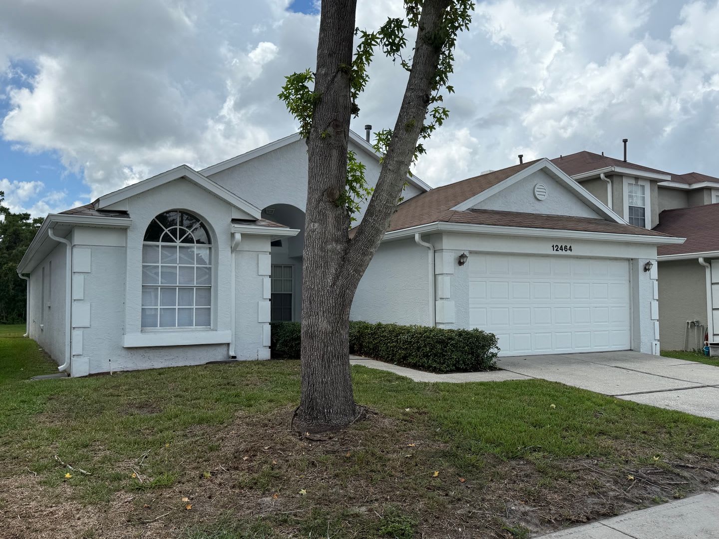 Large 3 Bedroom, 2 Bathroom Single Family Home – photo 2